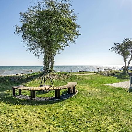 Beach Front Home In Sjolund With Kitchen מראה חיצוני תמונה